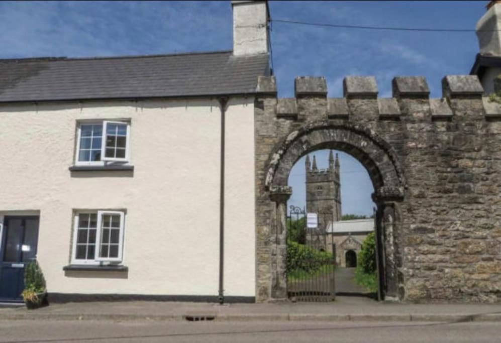Church Gate Cottage - Bridestowe Kültér fotó